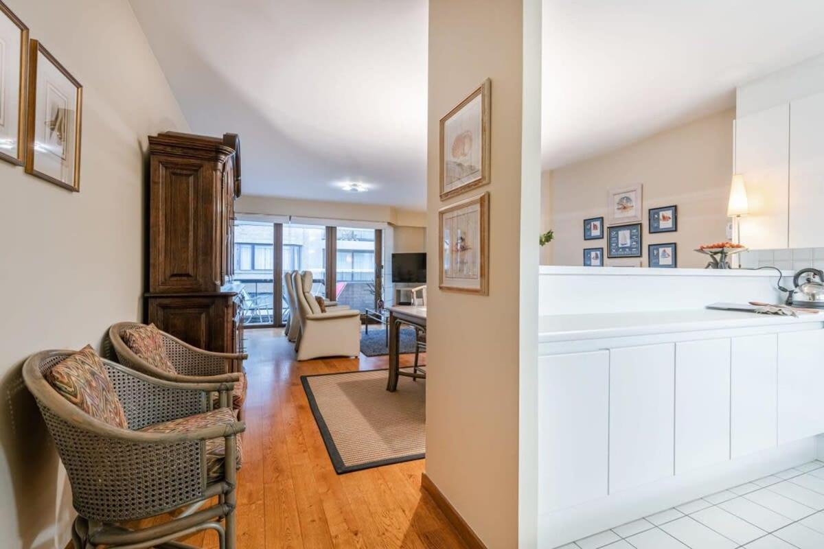 Huswell - Authentic Apartment With Terraces And Parking Knokke-Heist Bagian luar foto