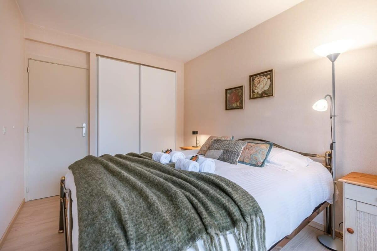 Huswell - Authentic Apartment With Terraces And Parking Knokke-Heist Bagian luar foto
