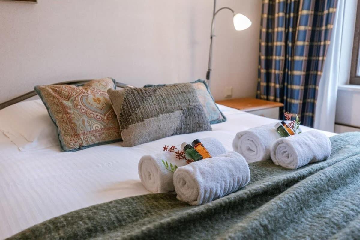 Huswell - Authentic Apartment With Terraces And Parking Knokke-Heist Bagian luar foto